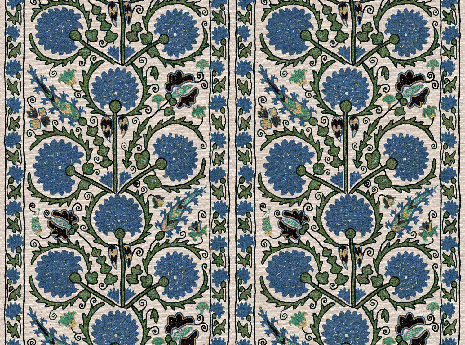 CW: Blue and green | BASE: Natural Luxury Linen