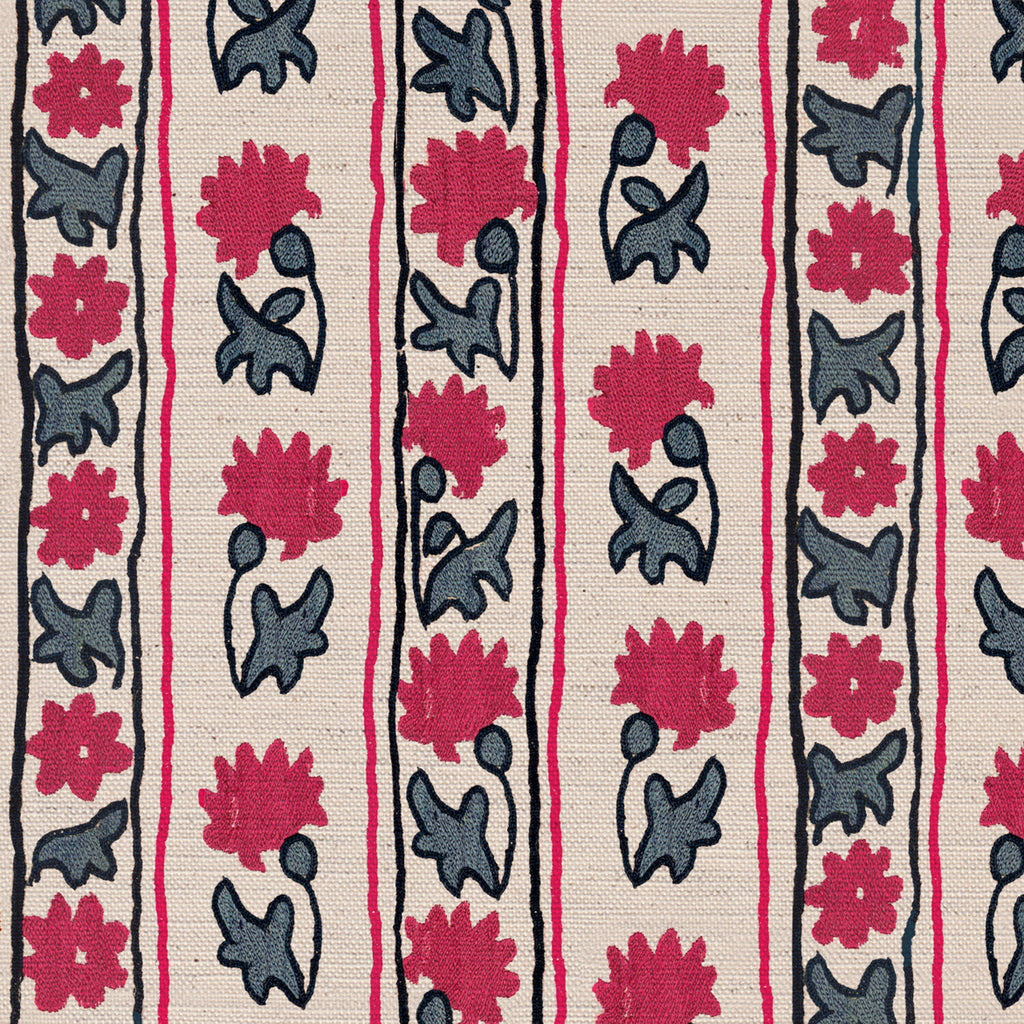 CW: Warm red and grey blue | BASE: Natural Luxury Linen | HERO