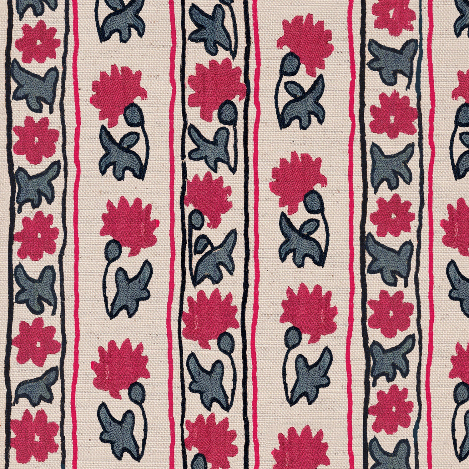 CW: Warm red and grey blue | BASE: Natural Luxury Linen | HERO