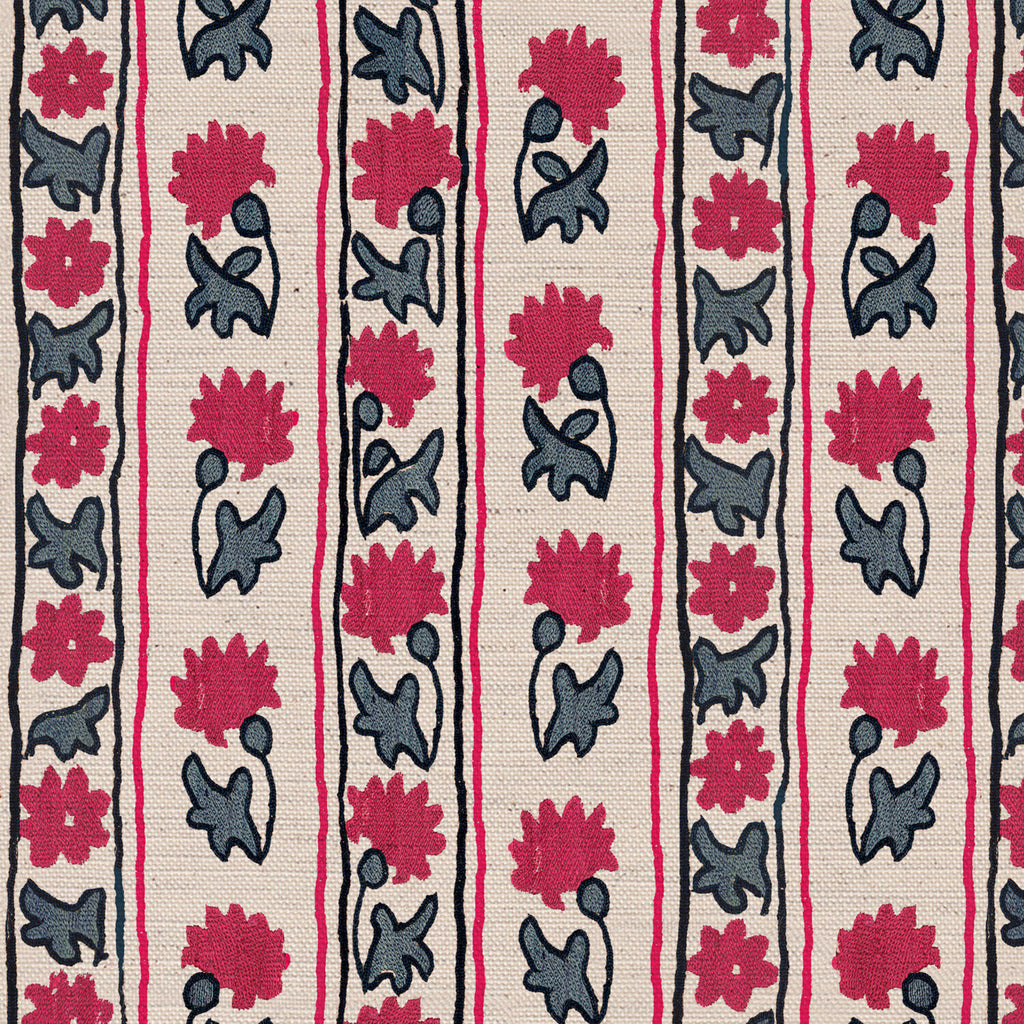 CW: Warm red and grey blue | BASE: Natural Luxury Linen | HERO