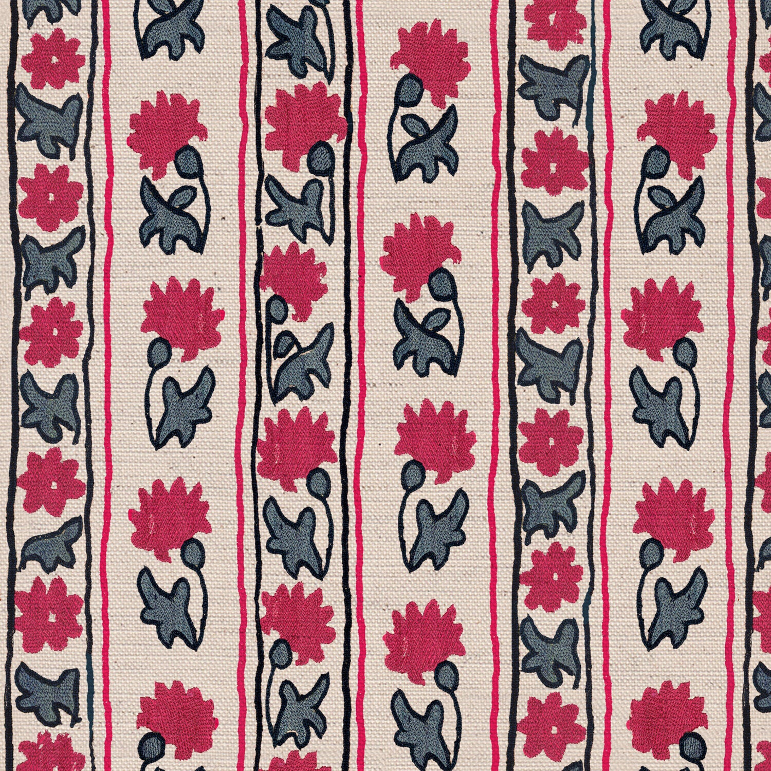CW: Warm red and grey blue | BASE: Natural Luxury Linen | HERO