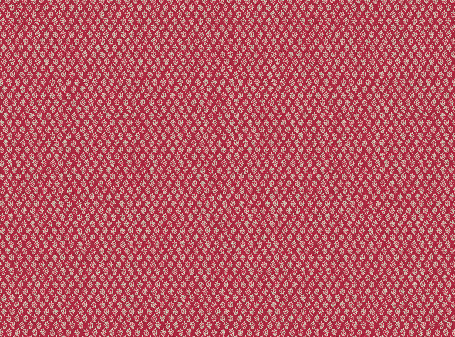 CW: Warm red | BASE: Luxury Linen