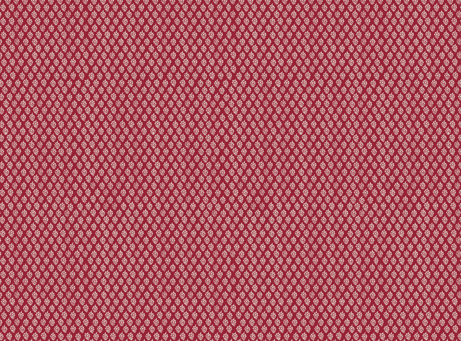 CW: Deep warm red | BASE: Natural Luxury Linen