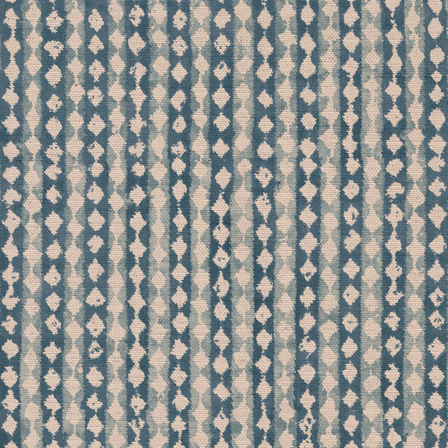 CW: Pretty grey blue | BASE: Natural Luxury Linen | HERO