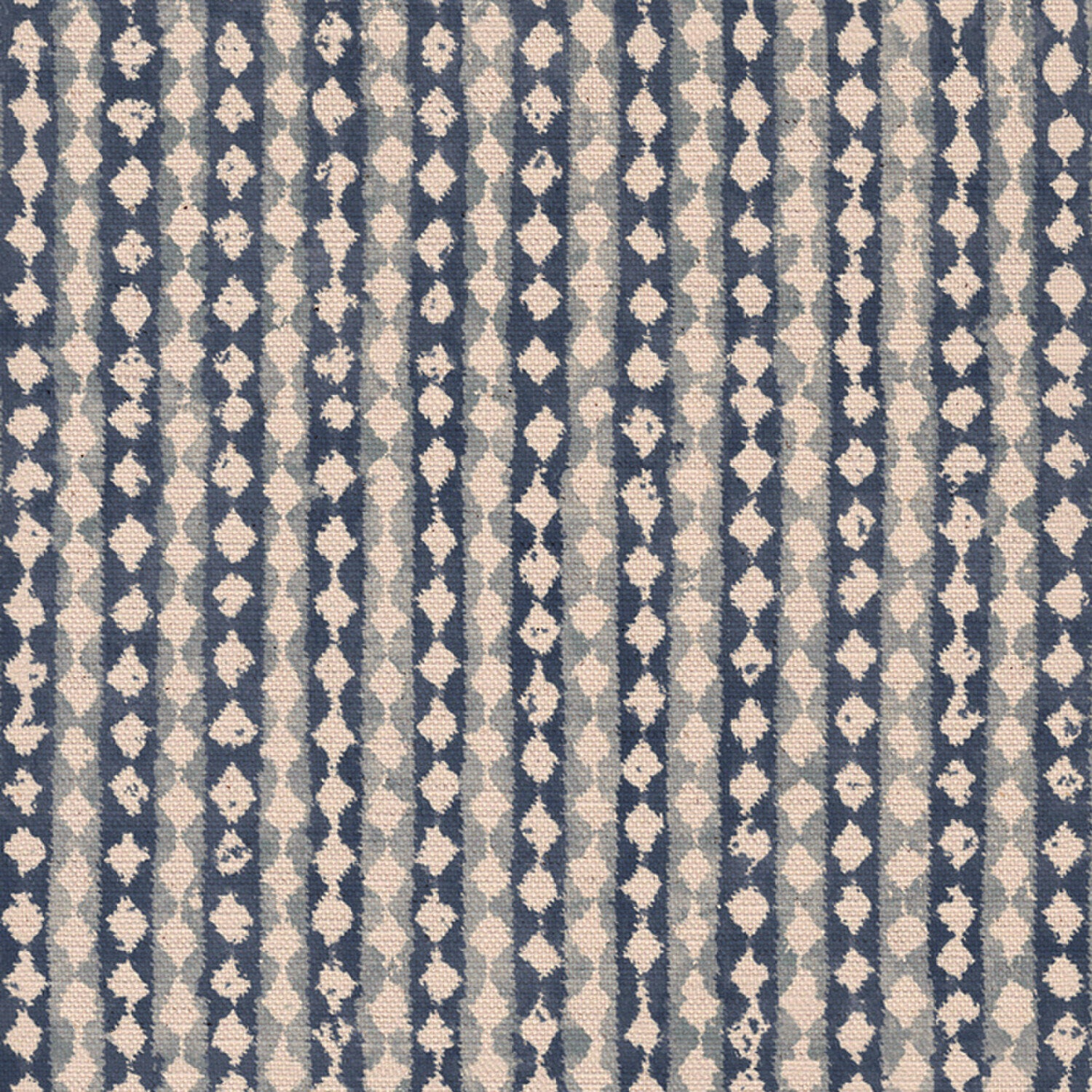 CW: Prussian blue | BASE: Natural Luxury Linen | HERO