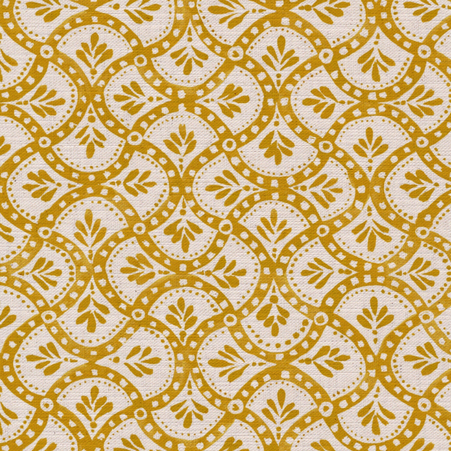 CW: Yellow gold | BASE: Mercia Linen | HERO